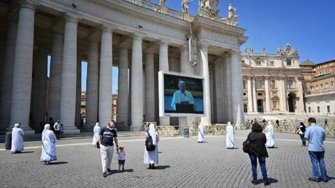 Các điểm tham quan nổi tiếng thế giới bắt đầu nhộn nhịp trở lại sau dịch