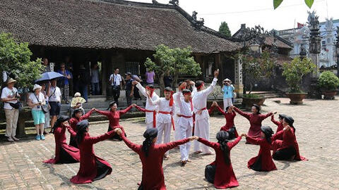 “Hát Xoan làng cổ”- Sản phẩm du lịch đặc trưng tại Giỗ Tổ Hùng Vương