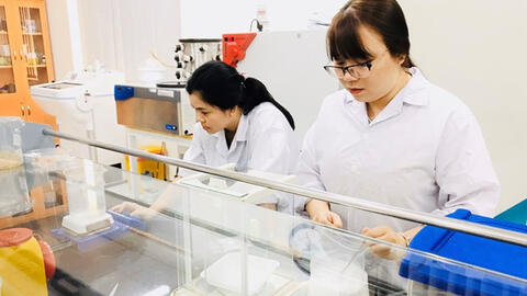 Việt Nam nghiên cứu thành công sản phẩm thuốc xịt hạn chế virus corona