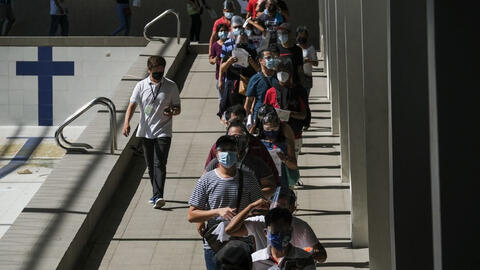 Dùng tiền, địa vị, người giàu châu Á tranh nhau tiêm mũi vaccine COVID-19 thứ 3 bằng mọi giá