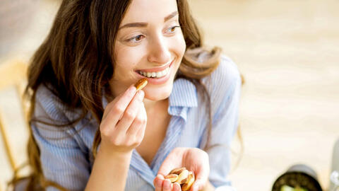 Tại sao ăn vặt lại tốt cho cơ thể?