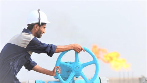 Vì sao giá dầu thô tiếp tục tăng vào năm 2021?