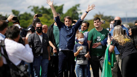 Tổng thống Brazil vẫn xuống đường biểu tình dù đất nước đang là tâm dịch Covid-19