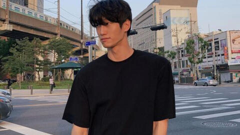 Tiêu xài hoang phí không thể kiểm soát? Rất có thể do tuổi thơ bạn đã gặp vết thương tâm lý này