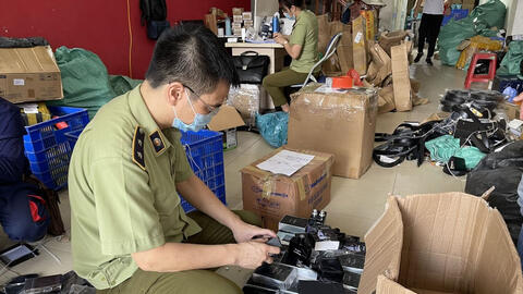 Hàng nghìn mỹ phẩm không hóa đơn chứng từ, giả mạo nhãn hiệu bị thu giữ tại Hà Nội