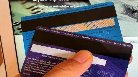 Thẻ từ của các ngân hàng vẫn giao dịch bình thường sau ngày 31/12