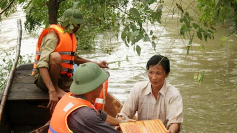 Thủ tướng quyết định xuất cấp 4.000 tấn gạo hỗ trợ nhân dân miền Trung