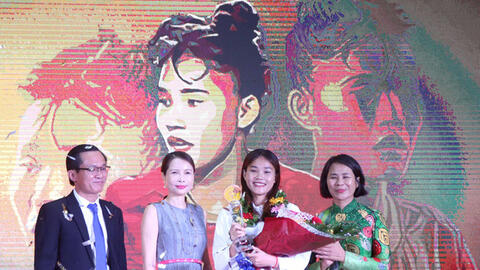 Trung vệ đội tuyển nữ Việt Nam Chương Thị Kiều đoạt giải Fair Play 2019