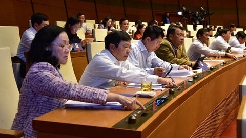 Quốc hội thông qua miễn thị thực cho người nước ngoài tới các khu kinh tế đặc biệt trên biển