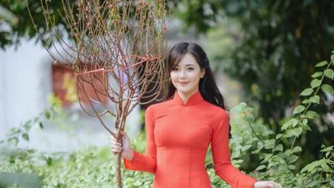 Những món đồ trang điểm không thể thiếu khi du Xuân