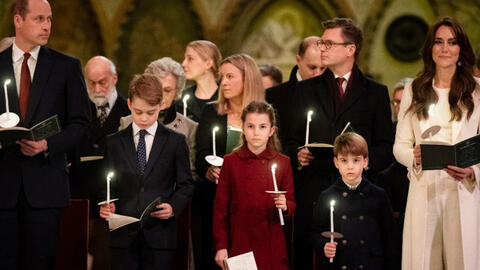 Tiết lộ cử chỉ ấm áp đáng khen ngợi của 3 con nhà William và Kate khi mẹ nằm viện trở về, có phải nhờ cách giáo dục từ nhỏ?