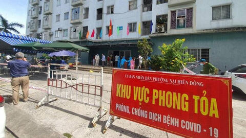 Đà Nẵng: Một người định đu dây trốn khỏi chung cư đang bị phong tỏa