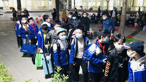 Thanh Hóa: Hơn 1.200 học sinh dừng đến trường vì 3 bạn học mắc Covid-19