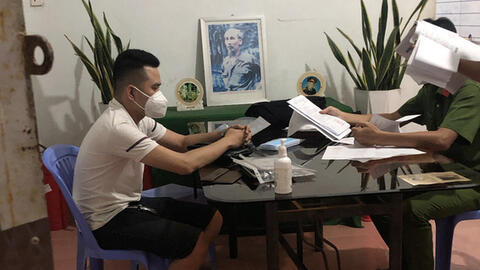 Thanh niên dùng giấy đi đường giả "đón con dâu nguyên Chủ tịch Quốc hội"