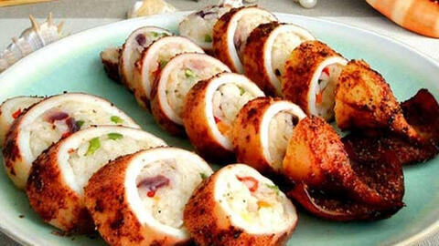 Mực ống nhồi thịt chiên: Dai dai giòn giòn, đậm đà chống ngán