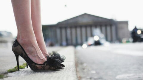Giày cao gót: Đẹp nhưng nguy hiểm chết người