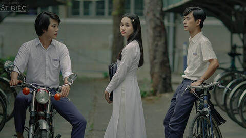 Mắt Biếc tung ra bộ ảnh học đường, đưa khán giả trở về những năm 70