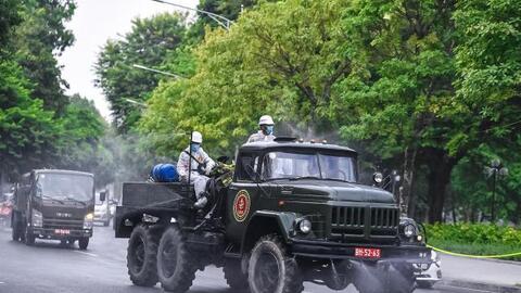 Hà Nội phun khử khuẩn trên diện rộng