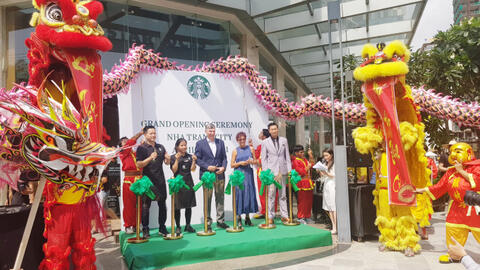 Chuỗi cửa hàng cà phê Starbucks chính thức có mặt tại thành phố du lịch biển Nha Trang
