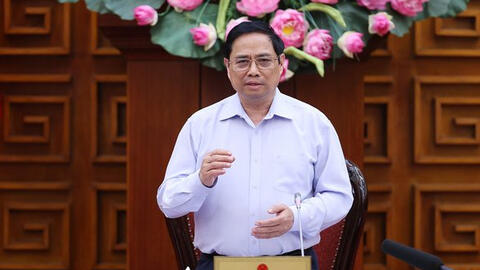 Thủ tướng: Quyết liệt khắc phục tình trạng thiếu thuốc, vật tư y tế, bảo vệ tính mạng, sức khỏe người dân với trách nhiệm cao nhất