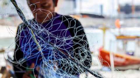 Thái Lan biến lưới đánh cá thành dụng cụ phòng chống dịch Covid-19