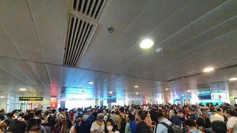 Sân bay Tân Sơn Nhất tiếp tục quá tải ngày cuối tuần vì khách tăng đột biến