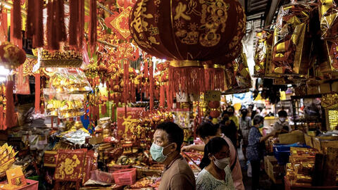 Châu Á đón Tết Nguyên đán trong 'cơn bão' Omicron