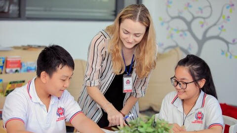 Bộ Giáo dục nói gì về chuyện tiếng Hàn, Đức là môn học bắt buộc?