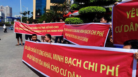 Ban quản trị chung cư lộng quyền, ai bảo vệ cư dân?