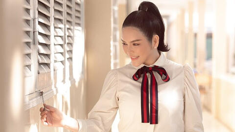 Lý Nhã Kỳ tặng trường cũ 500 triệu, thầy cô và bạn bè nói gì?