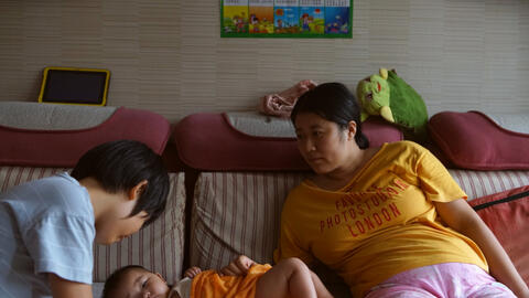 Phụ nữ Trung Quốc chật vật đòi quyền lợi khi mang thai