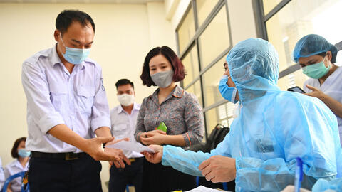 COVID-19 sáng 1/4: Việt Nam không ca nhiễm mới, hơn 50.000 người được tiêm vaccine