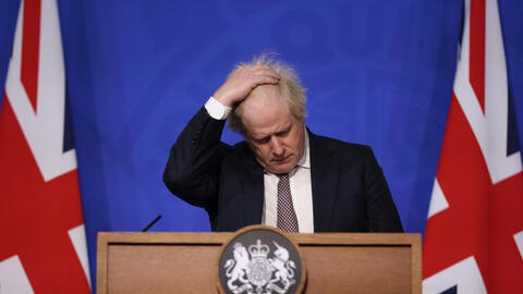 Biến thể Omicron xuất hiện khắp nơi, nhiều quốc gia bật ‘báo động đỏ’