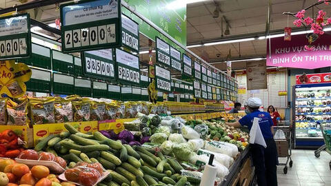 Nhà bán lẻ chạy đua  ưu đãi dịp 8/3