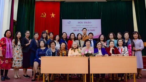 Tìm hiểu về 'vaccine và thuốc' để nâng cao năng lực phòng chống Covid-19 cho phụ nữ