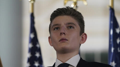 Con trai út của Tổng thống Donald Trump dương tính với nCoV