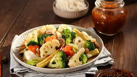 Món ngon mỗi ngày: Rau củ xào xốt chay