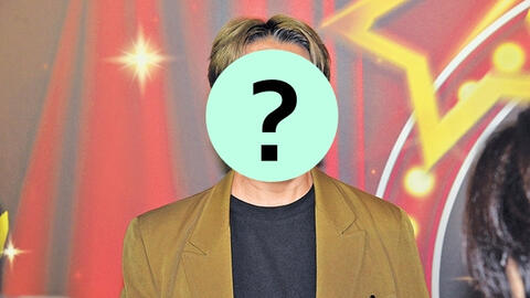 Tài tử than nghèo vì “chỉ có 300 tỷ” xuống sắc ở tuổi 56, rời showbiz sống cùng lúc với 3 cô "vợ hờ"