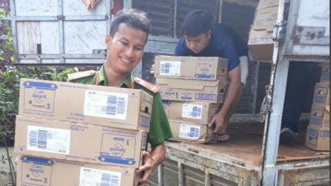 Long An thu giữ 500 thùng sữa Aptamil Profutura nghi nhập lậu