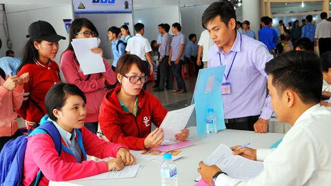 Bộ Lao động Thương binh Xã hội: "Số lao động mất việc có thể tăng 70.000 mỗi tháng"