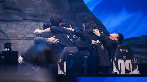 Keria hé lộ nguồn gốc lối chơi "out meta" của T1, khẳng định trận thua Gen.G tại CKTG 2023 chỉ là "test bài"