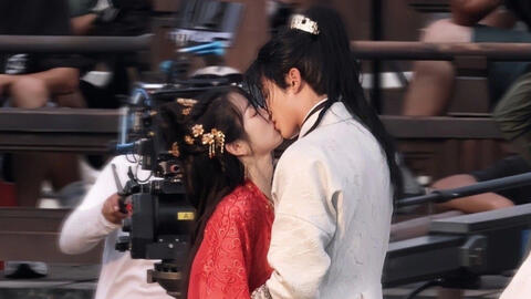 Cặp đôi lộ cảnh hôn “nét căng”, chemistry ngập tràn nhưng netizen cật lực phản đối vì không ưa nhà gái?