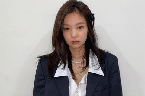 Diện trang sức ngọc trai cuốn hút như sao Hàn