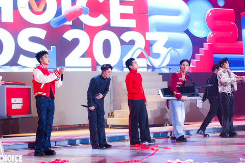 “Tổ hợp đỉnh lưu" Gen Z Grey D - HIEUTHUHAI - Wren Evans - Obito - 2pillz làm bùng nổ sân khấu, khép lại Gala WeChoice đầy cảm xúc