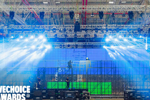 Hé lộ sân khấu Gala WeChoice 2023: Màn hình LED “siêu to khổng lồ”, tất cả đã sẵn sàng cho các tiết mục chưa từng có