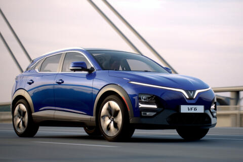 'Tiên tri' của Toyota lung lay dữ dội: Cả Tesla, VinFast đang làm cấp tốc làm một thứ