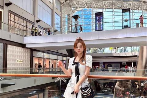 Gọi Huyền Baby là "ngôi sao vàng trong làng chiều con": Chỉ hé lộ 1 chi tiết ở biệt phủ đã khiến dân tình xuýt xoa mơ ước