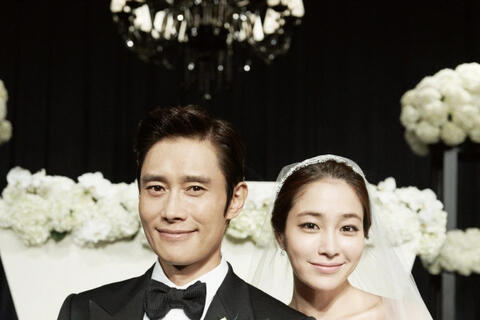 Biệt thự 50 tỷ của Lee Byung Hun - Lee Min Jung ở Mỹ bị đột nhập, vợ chồng tài tử có gặp nguy hiểm?
