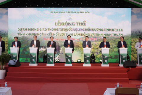 Chủ tịch Quốc hội Vương Đình Huệ tham dự ấn nút động thổ khởi công tuyến giao thông kết nối ba tỉnh Khánh Hòa - Lâm Đồng & Ninh Thuận