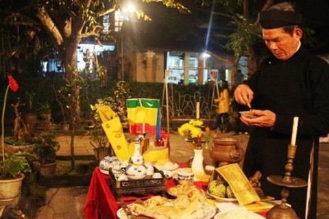 Văn khấn cúng giao thừa ngoài trời 2024 chuẩn nhất